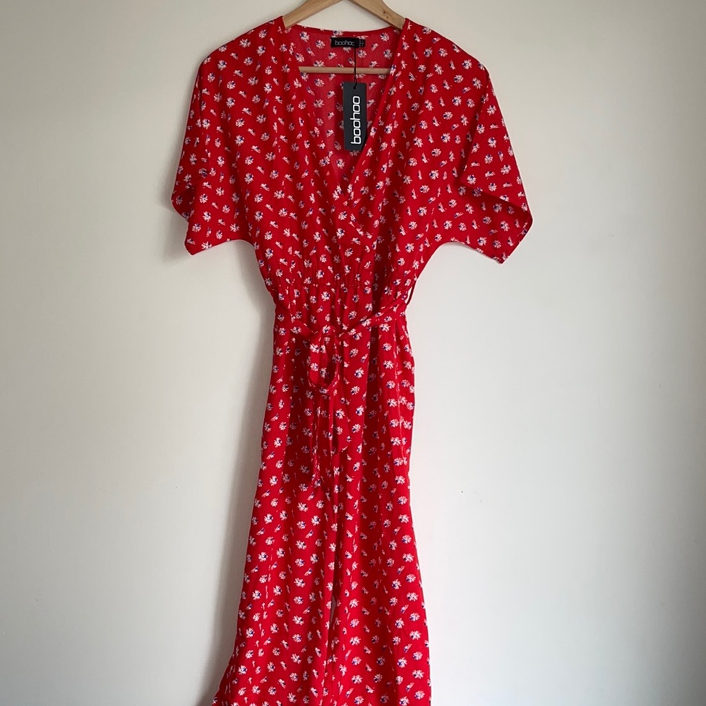BOOHOO | Red floral short sleeve full length crossover jumpsuit - Picture 2 of 8